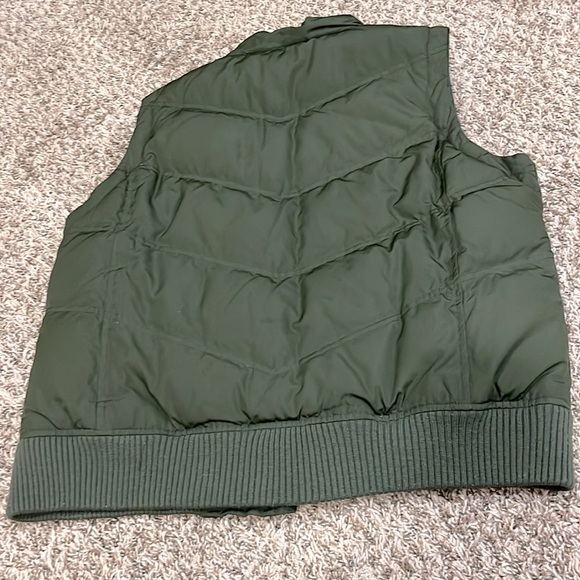 GAP Vest - Picture 4 of 8